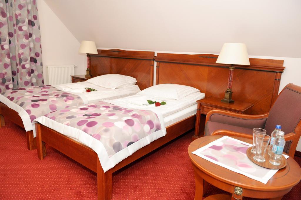 Hotel Czardasz Koziegłowy 객실 사진