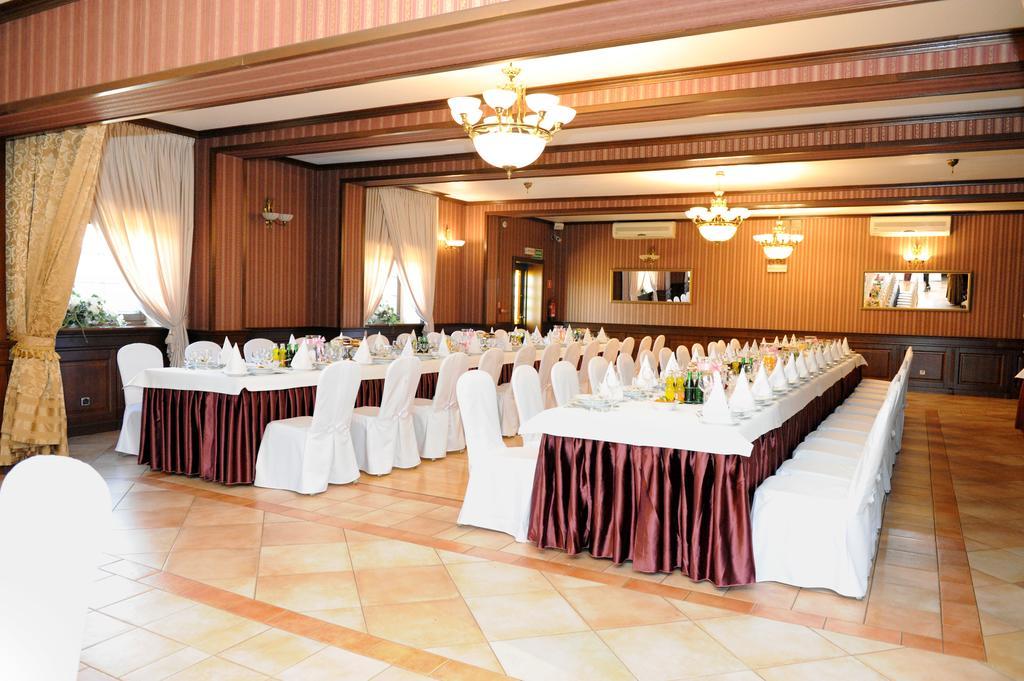 Hotel Czardasz Koziegłowy 외부 사진