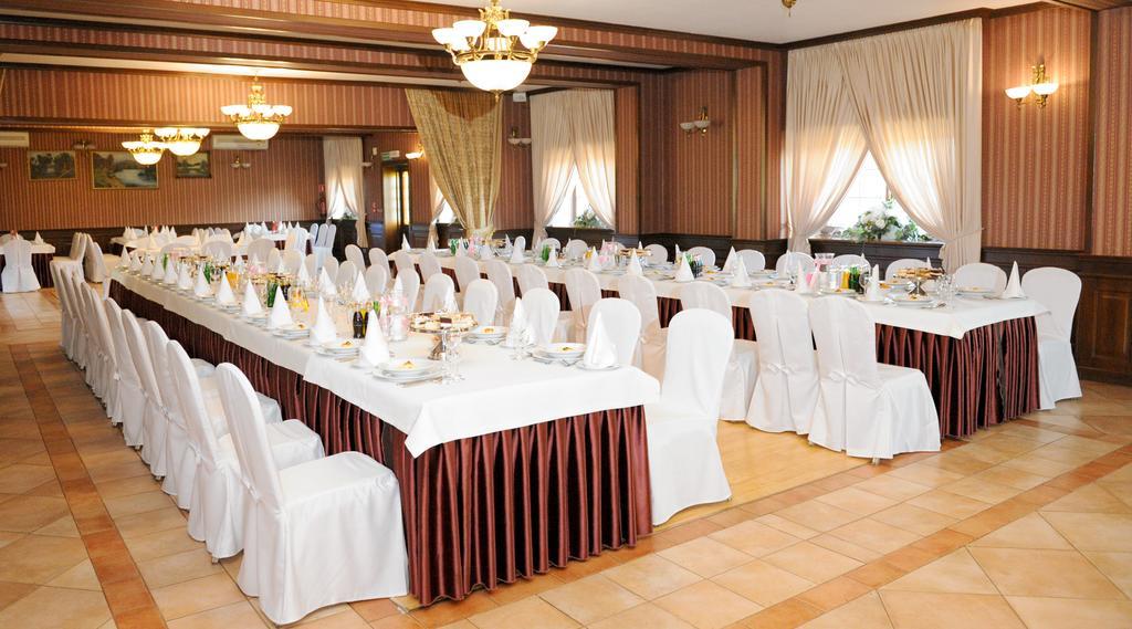 Hotel Czardasz Koziegłowy 외부 사진